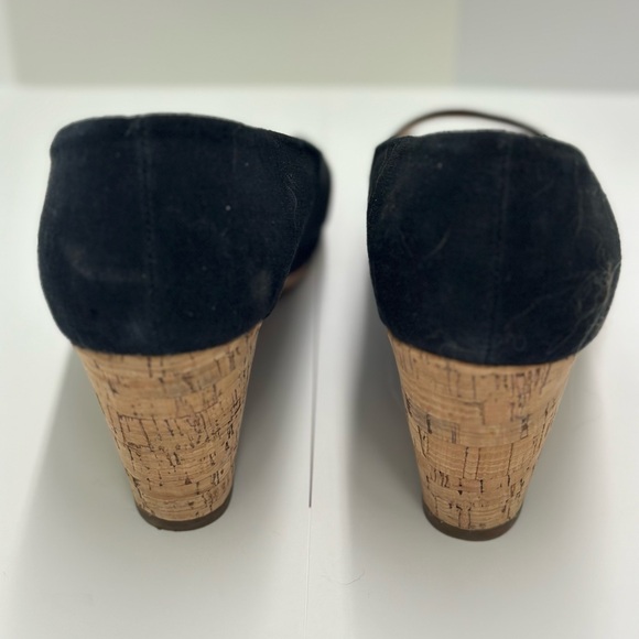 In Every Story women’s wedges. Size 12 Wide - Picture 4 of 4